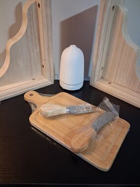 Bamboo Cheese Board Set with Spreaders - Natural Wood